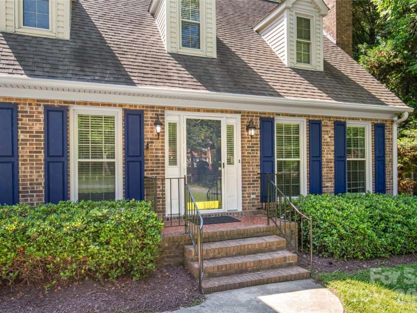 3216 Hitching Post Lane, Rock Hill, SC 29732.  MLS# CAR4371992, YatesRealty ID 30389. Steps to front door