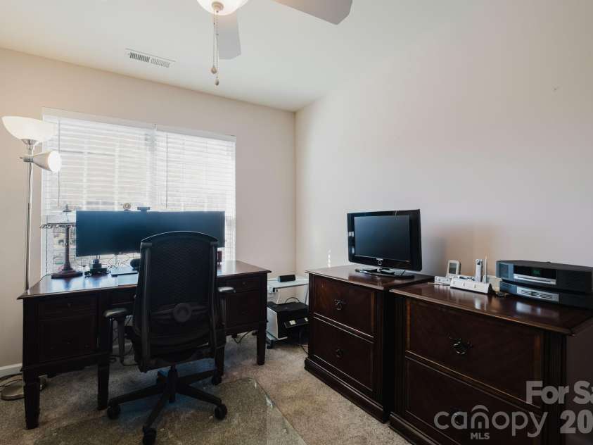 2215 Whitford Lane, Charlotte, NC 28210.  MLS# CAR4335370, YatesRealty ID 3039. 