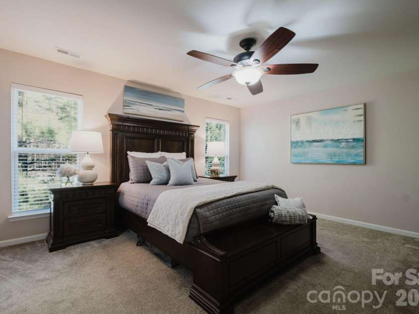 2215 Whitford Lane, Charlotte, NC 28210.  MLS# CAR4335370, YatesRealty ID 3039. 