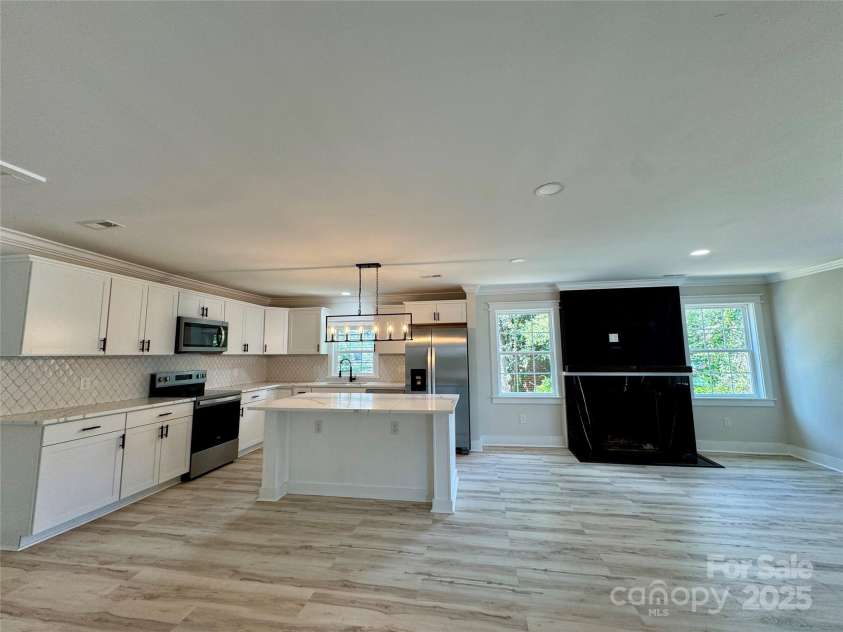 142 Morrow Avenue, Albemarle, NC 28001.  MLS# CAR4285421, YatesRealty ID 30390. 