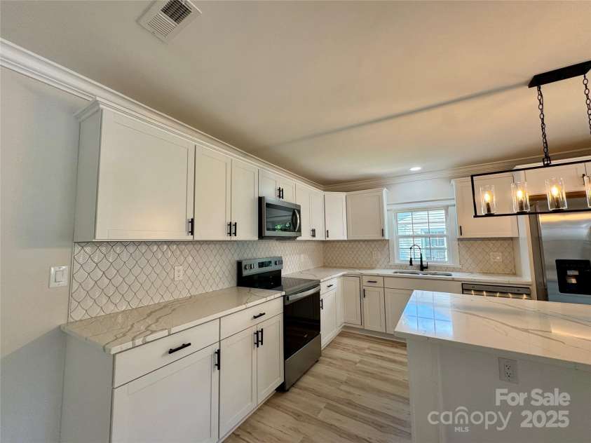 142 Morrow Avenue, Albemarle, NC 28001.  MLS# CAR4285421, YatesRealty ID 30390. 