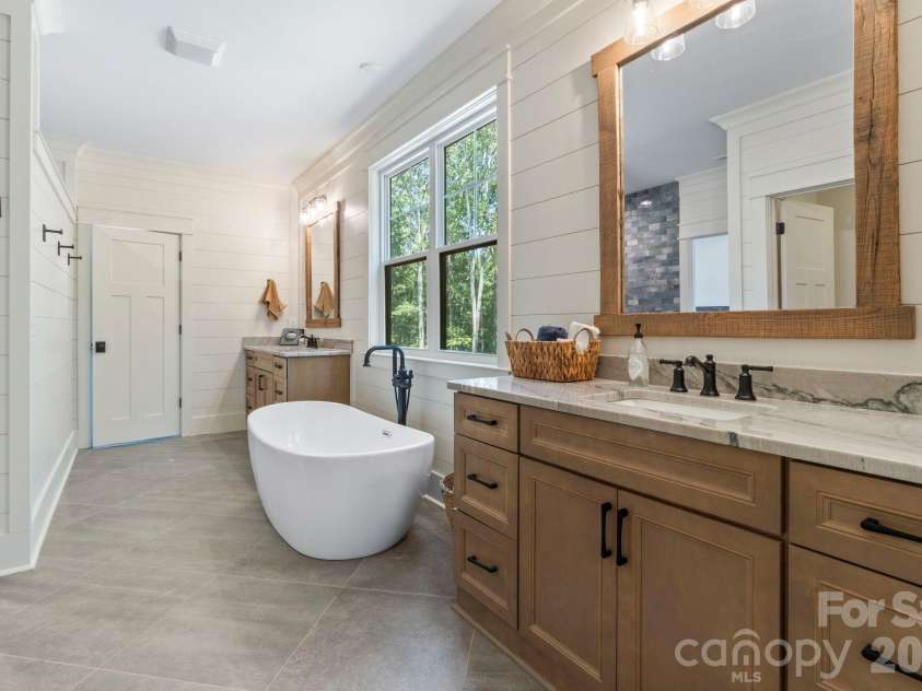 6991 Oakridge Road, Clover, SC 29710.  MLS# CAR4387572, YatesRealty ID 30390. 