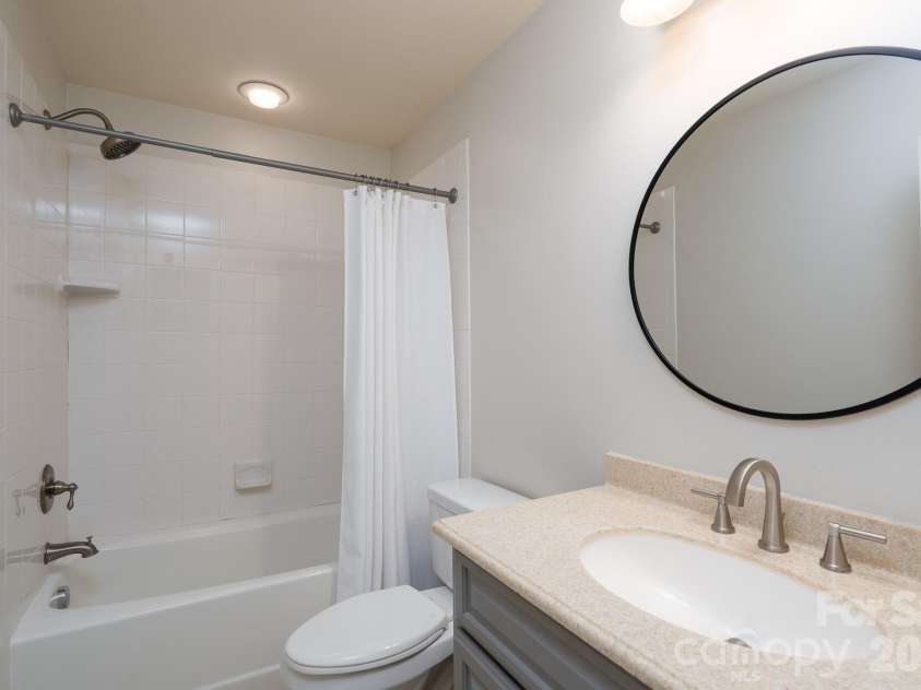 1617 Brook Road, Charlotte, NC 28205.  MLS# CAR4381506, YatesRealty ID 30391. 