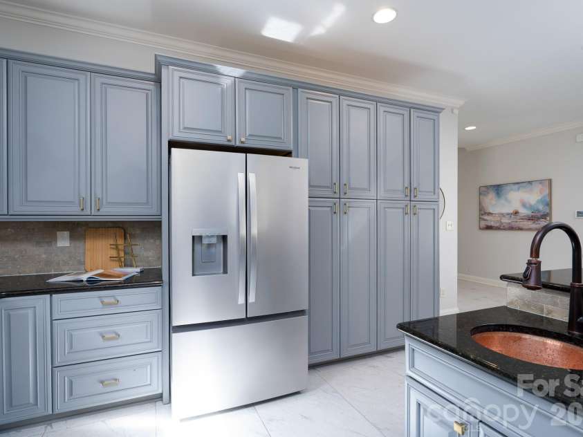 1617 Brook Road, Charlotte, NC 28205.  MLS# CAR4381506, YatesRealty ID 30391. 