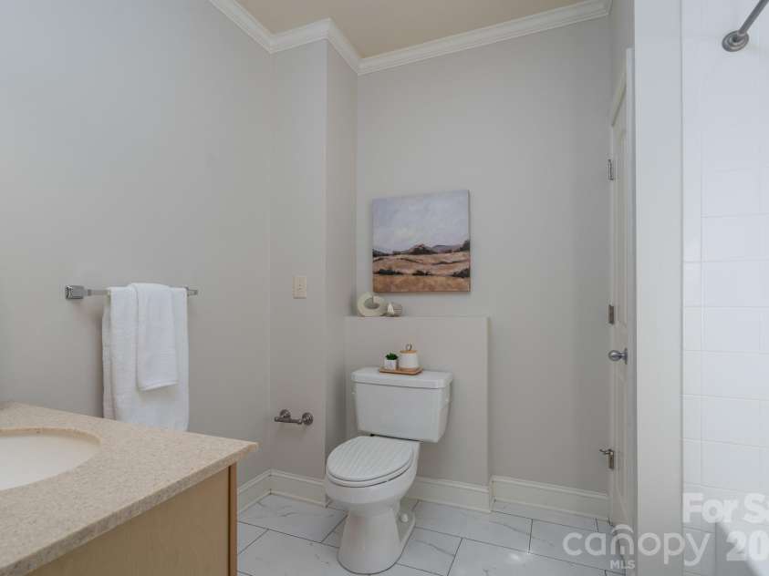 1617 Brook Road, Charlotte, NC 28205.  MLS# CAR4381506, YatesRealty ID 30391. 