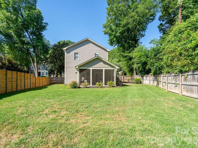 1617 Brook Road, Charlotte, NC 28205.  MLS# CAR4381506, YatesRealty ID 30391. 
