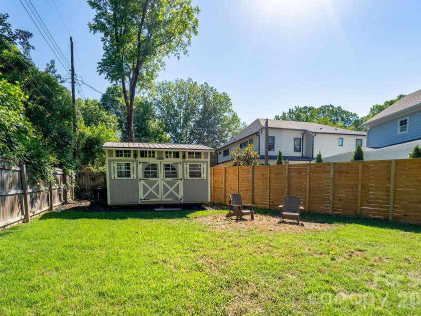 1617 Brook Road, Charlotte, NC 28205.  MLS# CAR4381506, YatesRealty ID 30391. 