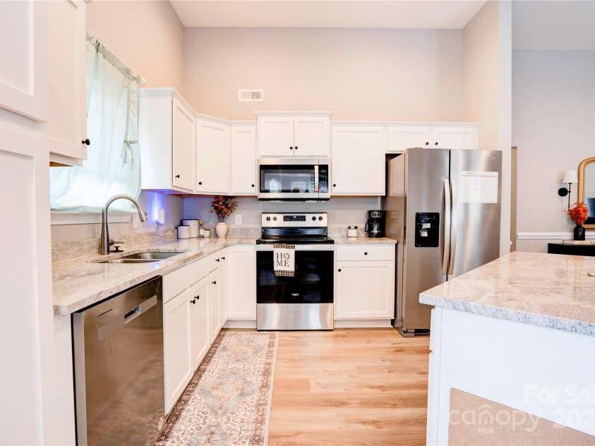 129 Topaz Lane, Gaffney, SC 29341.  MLS# CAR4289275, YatesRealty ID 30392. 