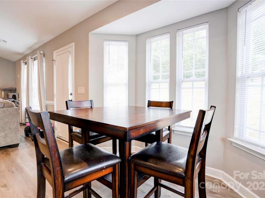 129 Topaz Lane, Gaffney, SC 29341.  MLS# CAR4289275, YatesRealty ID 30392. 