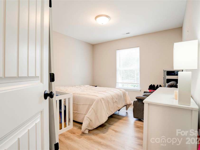 129 Topaz Lane, Gaffney, SC 29341.  MLS# CAR4289275, YatesRealty ID 30392. 