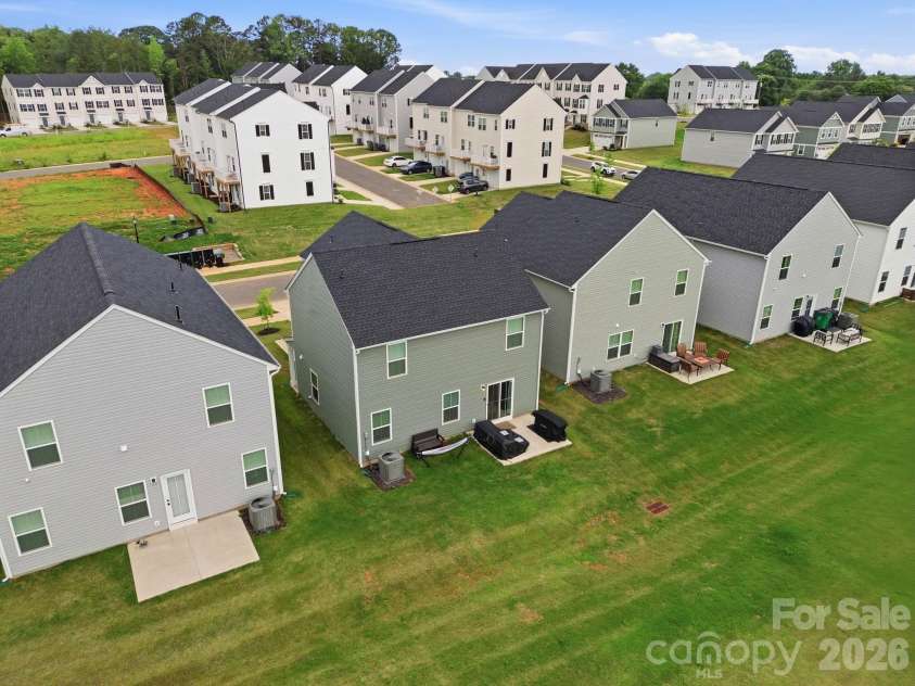 1621 Gutter Branch Drive, Charlotte, NC 28216.  MLS# CAR4387473, YatesRealty ID 30392. 