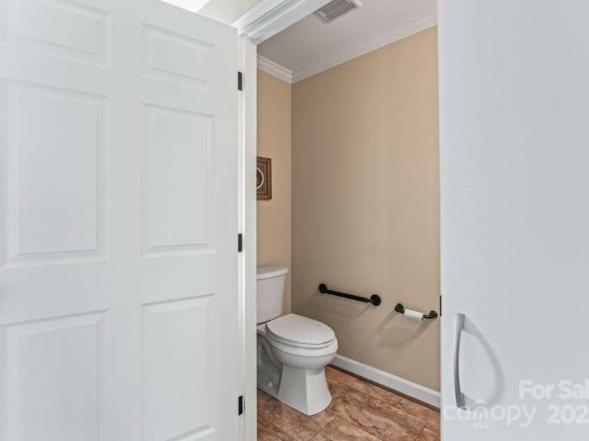 128 Killian Farm Road, Stanley, NC 28164.  MLS# CAR4288617, YatesRealty ID 30393. Half bath for added convenience