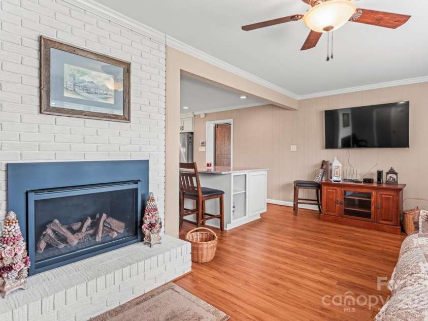 128 Killian Farm Road, Stanley, NC 28164.  MLS# CAR4288617, YatesRealty ID 30393. New gas log fireplace