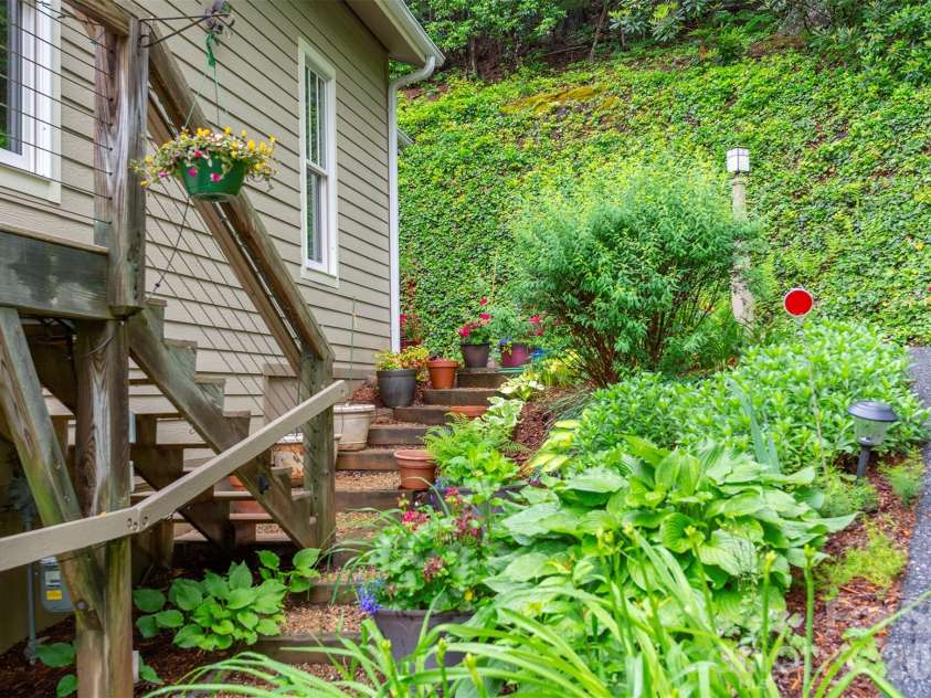 204 Briarcliff None, Asheville, NC 28804.  MLS# CAR4356958, YatesRealty ID 30393. A gardener's delight, complete with an irrigation system