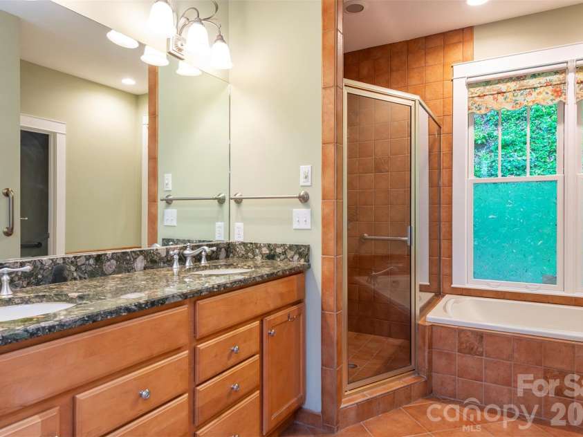 204 Briarcliff None, Asheville, NC 28804.  MLS# CAR4356958, YatesRealty ID 30393. Primary bathroom