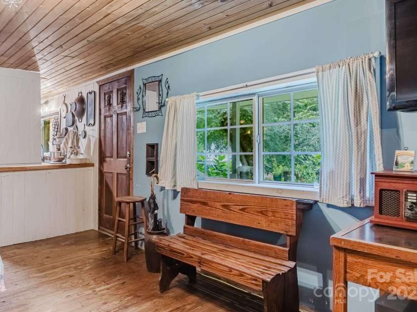 285 Silvermine Branch Road, Bryson City, NC 28713.  MLS# CAR4289392, YatesRealty ID 30394. 