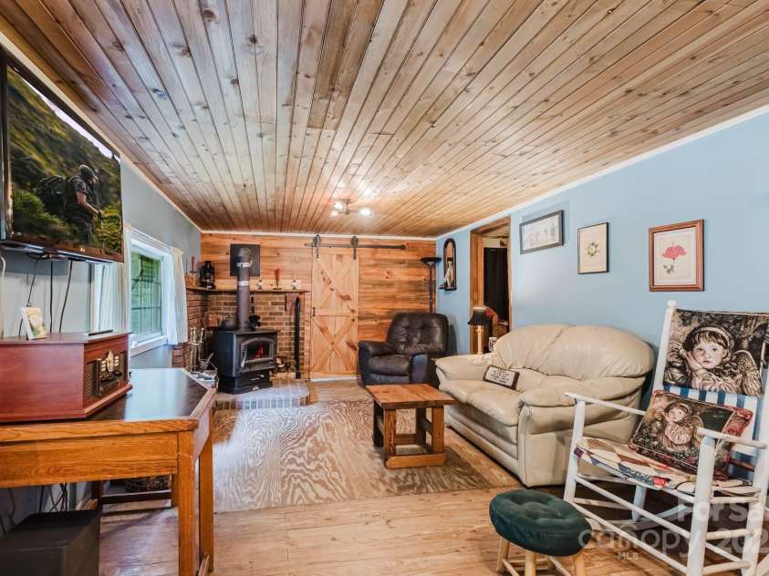 285 Silvermine Branch Road, Bryson City, NC 28713.  MLS# CAR4289392, YatesRealty ID 30394. 