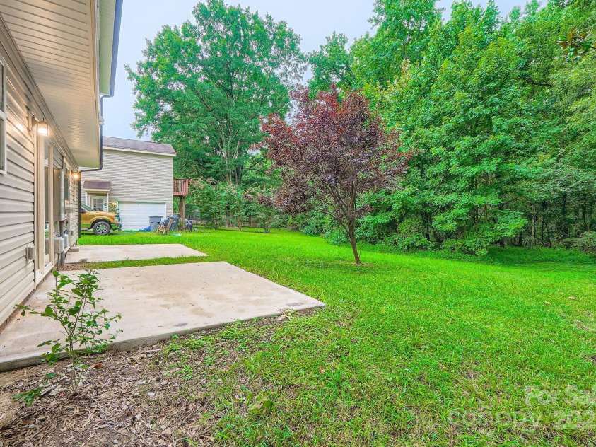 4400 Tantilla Circle, Charlotte, NC 28215.  MLS# CAR4286611, YatesRealty ID 30395. 