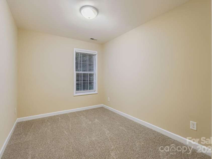 4400 Tantilla Circle, Charlotte, NC 28215.  MLS# CAR4286611, YatesRealty ID 30395. 