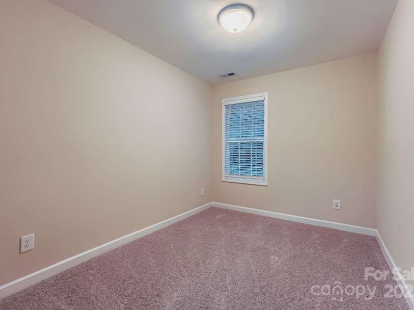 4400 Tantilla Circle, Charlotte, NC 28215.  MLS# CAR4286611, YatesRealty ID 30395. 