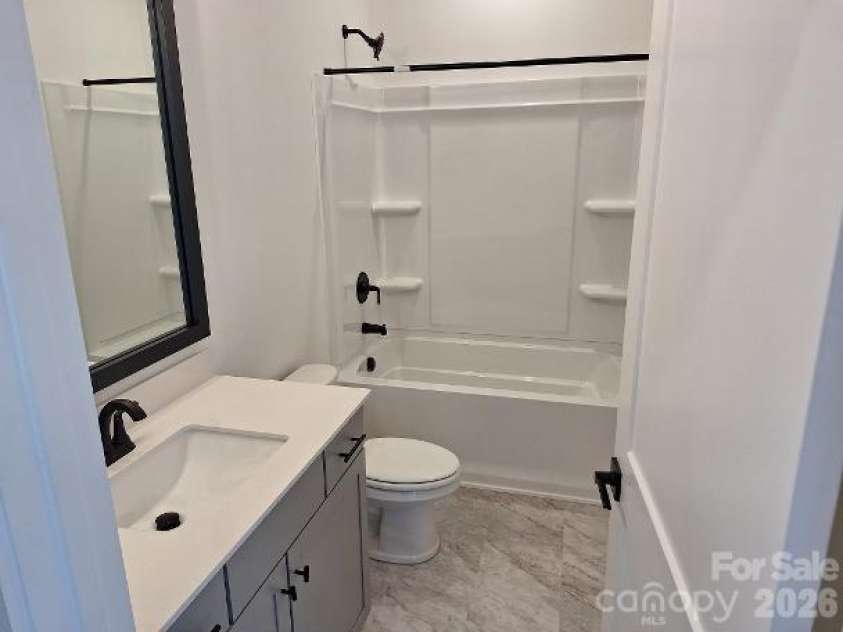 5143 Colchester Court, Catawba, NC 28609.  MLS# CAR4392247, YatesRealty ID 30395. Bathroom #2