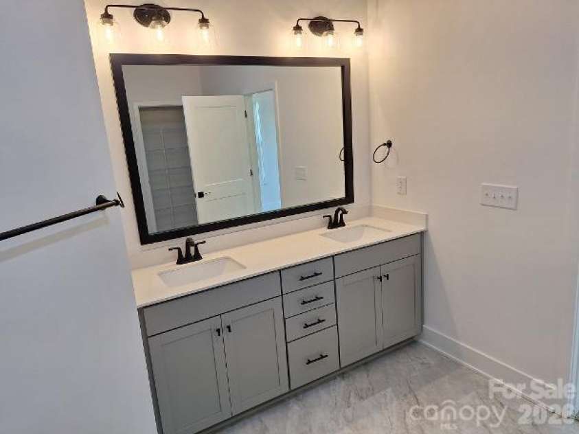 5143 Colchester Court, Catawba, NC 28609.  MLS# CAR4392247, YatesRealty ID 30395. Primary Bathroom Vanity