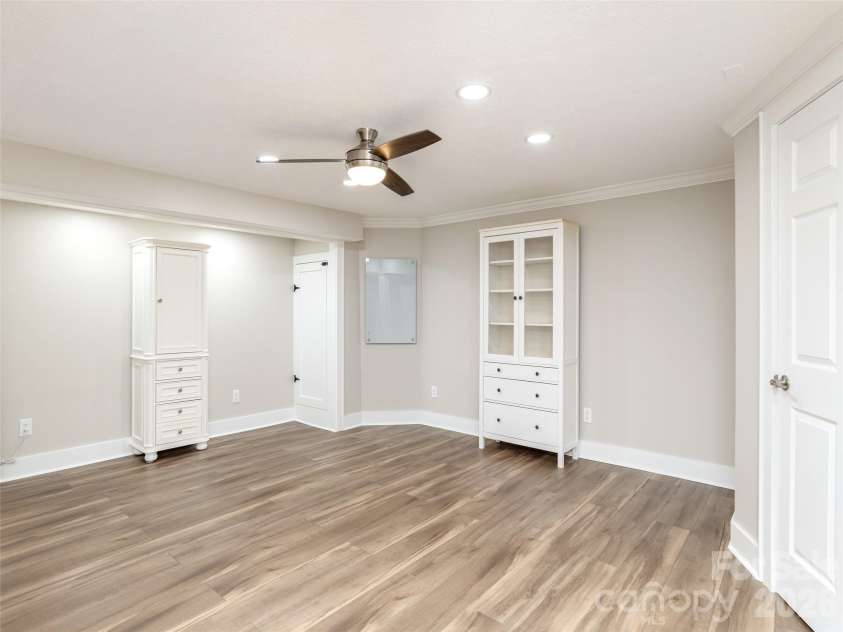 514 Whispering Hills Drive, Hendersonville, NC 28792.  MLS# CAR4330403, YatesRealty ID 30396. 