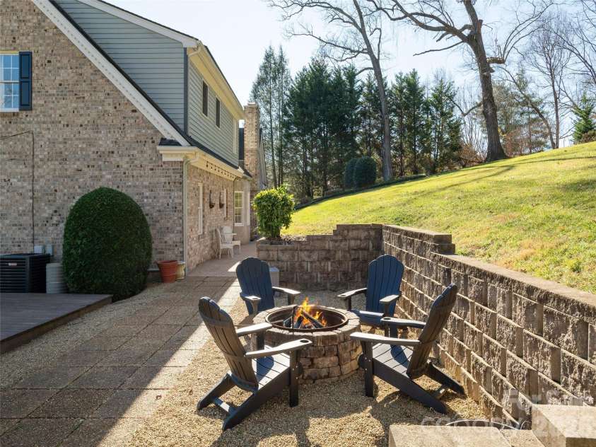 514 Whispering Hills Drive, Hendersonville, NC 28792.  MLS# CAR4330403, YatesRealty ID 30396. 