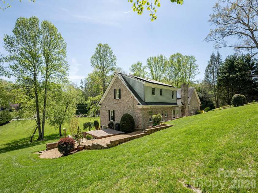 514 Whispering Hills Drive, Hendersonville, NC 28792.  MLS# CAR4330403, YatesRealty ID 30396. 