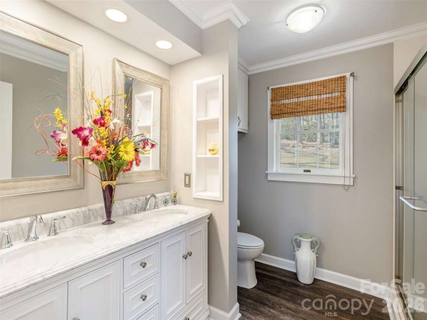 514 Whispering Hills Drive, Hendersonville, NC 28792.  MLS# CAR4330403, YatesRealty ID 30396. Guest ensuite upper level