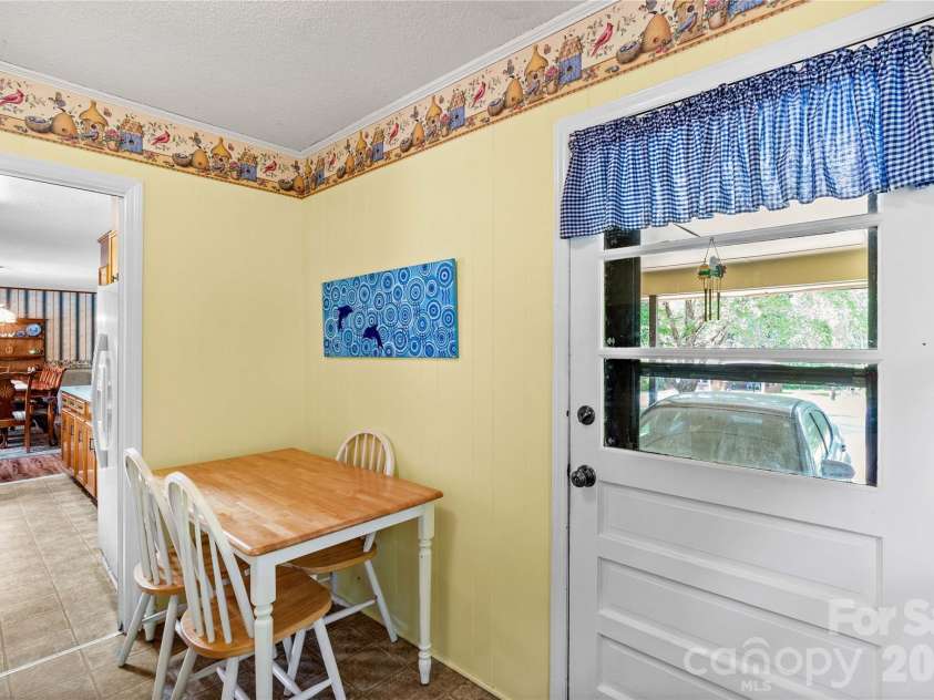 132 Polly Drive, Statesville, NC 28625.  MLS# CAR4387210, YatesRealty ID 30398. 