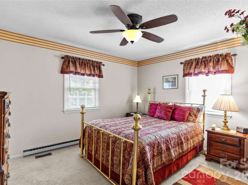 132 Polly Drive, Statesville, NC 28625.  MLS# CAR4387210, YatesRealty ID 30398. 