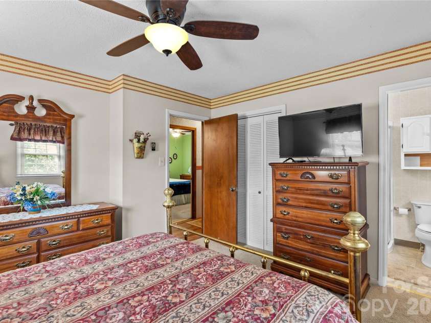 132 Polly Drive, Statesville, NC 28625.  MLS# CAR4387210, YatesRealty ID 30398. 