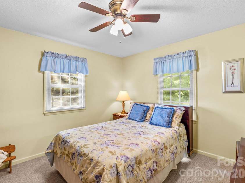 132 Polly Drive, Statesville, NC 28625.  MLS# CAR4387210, YatesRealty ID 30398. 