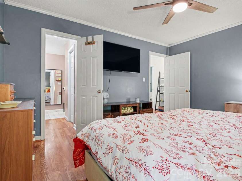 1009 Autumn Lane, Concord, NC 28025.  MLS# CAR4390937, YatesRealty ID 30399. 