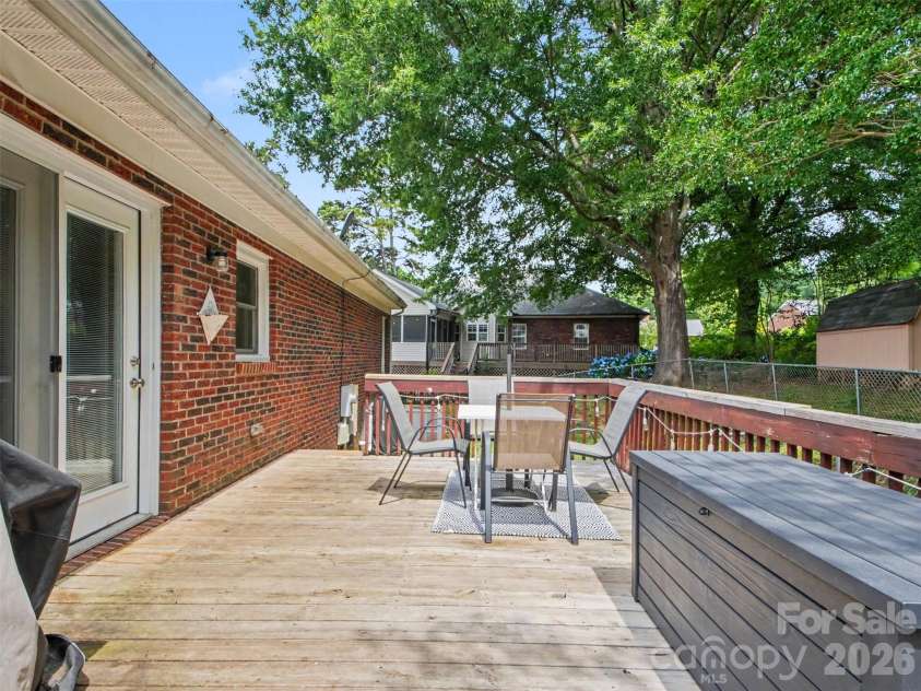 1009 Autumn Lane, Concord, NC 28025.  MLS# CAR4390937, YatesRealty ID 30399. 