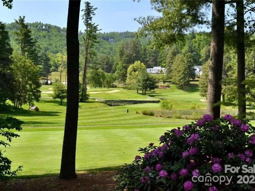 301 Winding Meadows Drive, Flat Rock, NC 28731.  MLS# CAR4286290, YatesRealty ID 30399. 