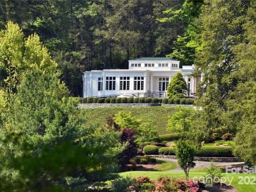 301 Winding Meadows Drive, Flat Rock, NC 28731.  MLS# CAR4286290, YatesRealty ID 30399. 