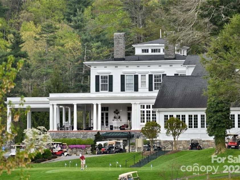 301 Winding Meadows Drive, Flat Rock, NC 28731.  MLS# CAR4286290, YatesRealty ID 30399. 