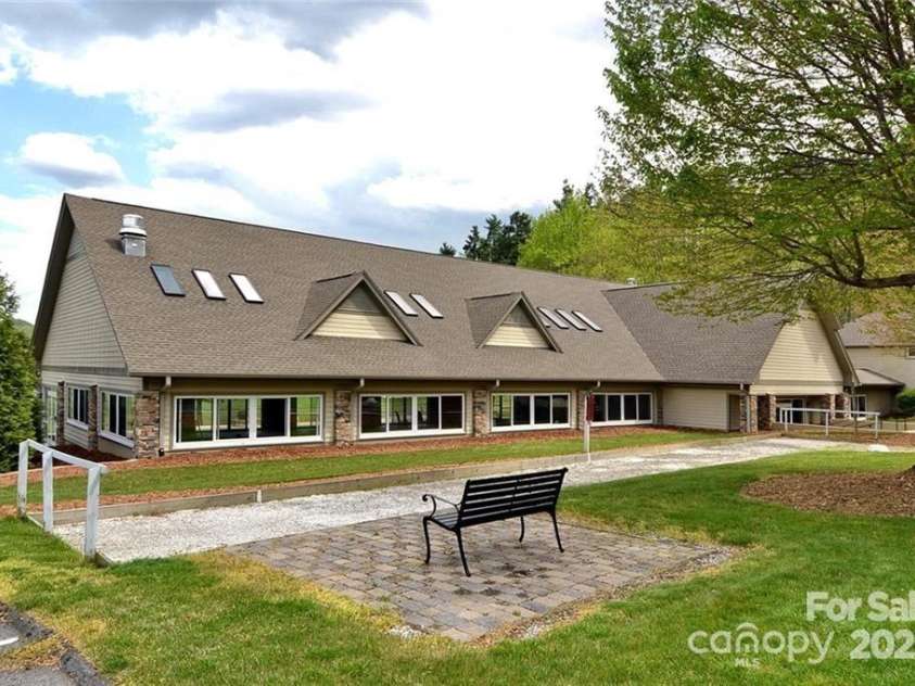 301 Winding Meadows Drive, Flat Rock, NC 28731.  MLS# CAR4286290, YatesRealty ID 30399. 