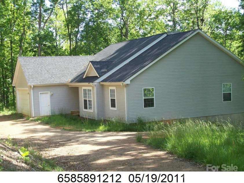 113 Courtney Marie Drive, Franklin, NC 28734.  MLS# CAR4185500, YatesRealty ID 304. 