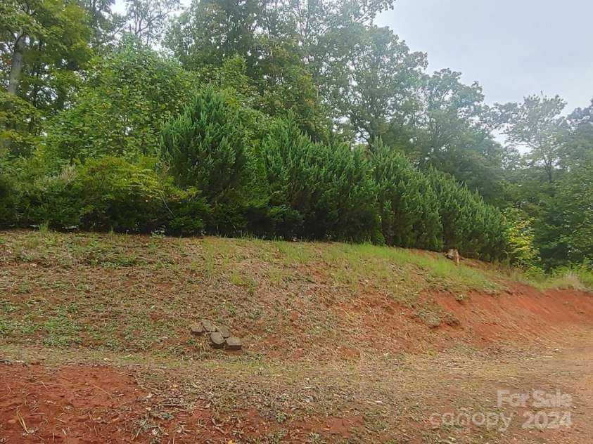 113 Courtney Marie Drive, Franklin, NC 28734.  MLS# CAR4185500, YatesRealty ID 304. 