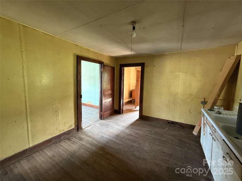 41 Upper Shut In Road, Hot Springs, NC 27843.  MLS# CAR4307080, YatesRealty ID 304. 