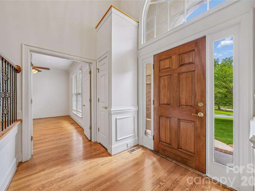 4305 Mourning Dove Drive, Matthews, NC 28104.  MLS# CAR4391017, YatesRealty ID 30402. 