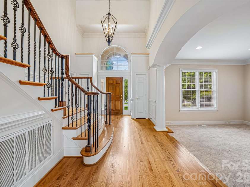 4305 Mourning Dove Drive, Matthews, NC 28104.  MLS# CAR4391017, YatesRealty ID 30402. 