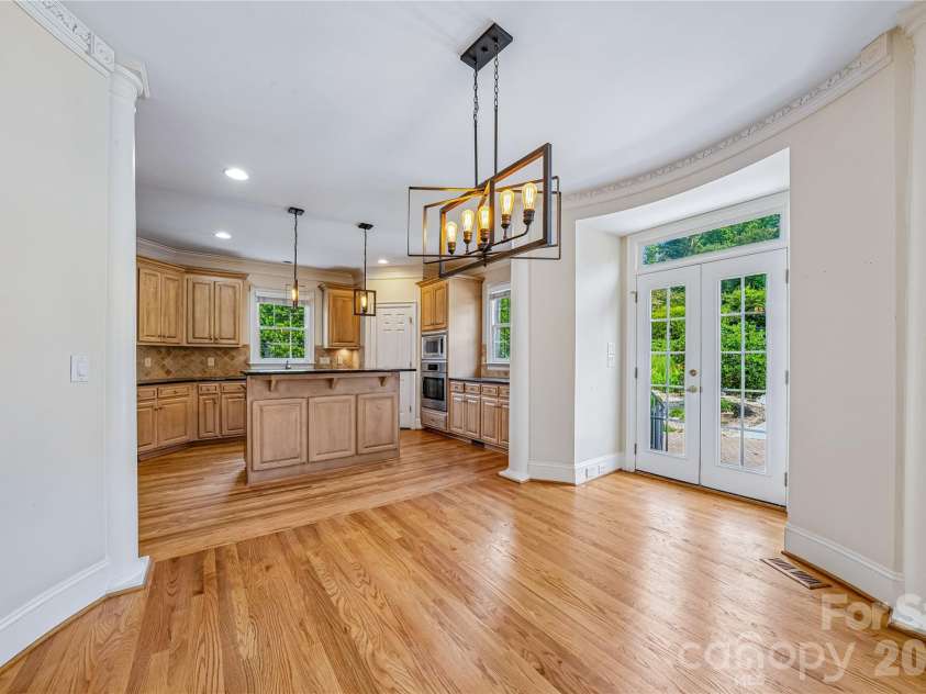 4305 Mourning Dove Drive, Matthews, NC 28104.  MLS# CAR4391017, YatesRealty ID 30402. 