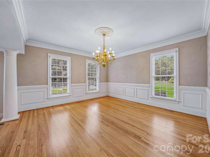 4305 Mourning Dove Drive, Matthews, NC 28104.  MLS# CAR4391017, YatesRealty ID 30402. 