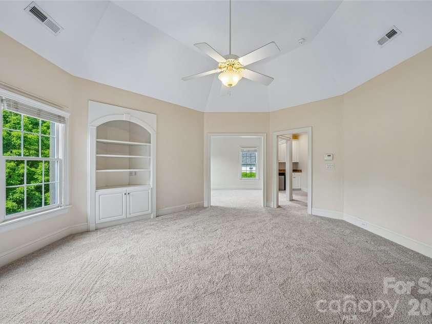 4305 Mourning Dove Drive, Matthews, NC 28104.  MLS# CAR4391017, YatesRealty ID 30402. 