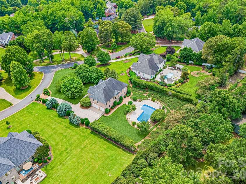 4305 Mourning Dove Drive, Matthews, NC 28104.  MLS# CAR4391017, YatesRealty ID 30402. 