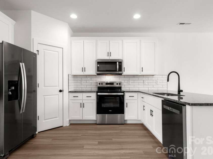 114 Indian Wells Court, Harmony, NC 28634.  MLS# CAR4354315, YatesRealty ID 30403. 